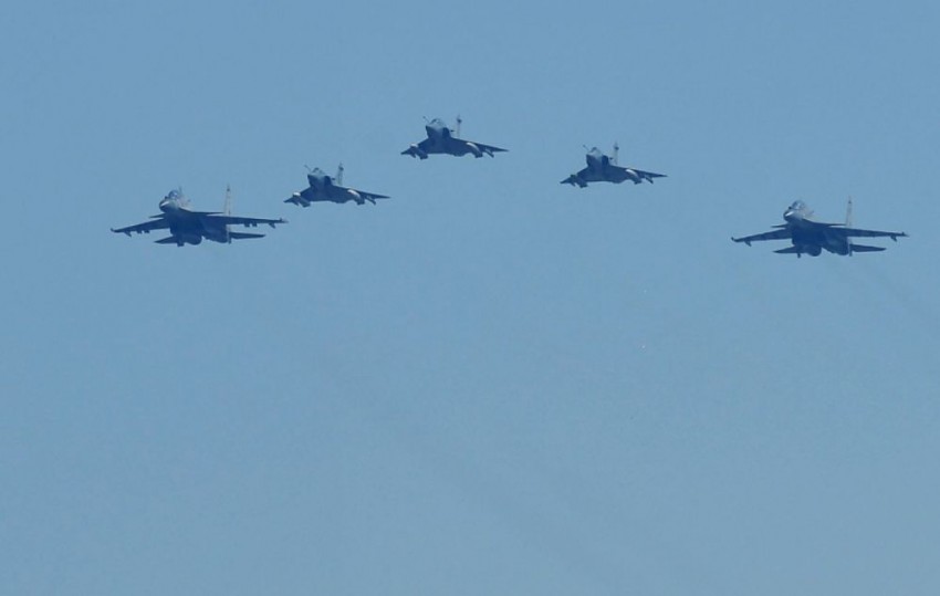 लद्दाख में LAC के पास दिखे चीनी हेलिकॉप्‍टर्स, भारतीय वायु सेना ने कहा- यह सामान्य दिनचर्या