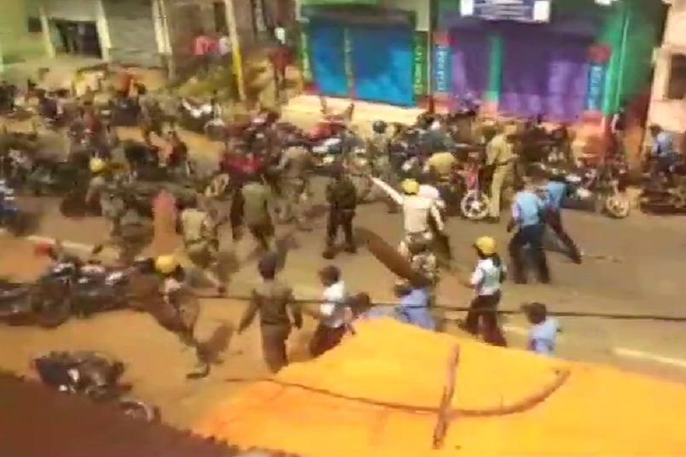 प. बंगाल: भाजपा की ‘विजय संकल्प' बाइक रैली रोके जाने पर बवाल, पुलिस ने किया लाठीचार्ज