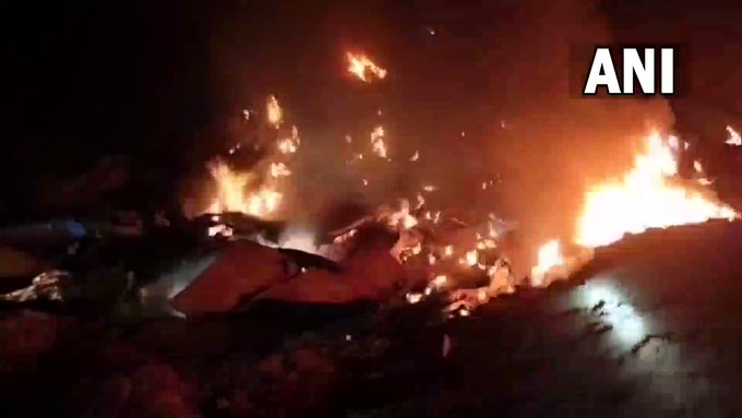 राजस्थान के बाड़मेर में एयरफोर्स का विमान मिग-21 क्रैश;  दो पायलट थे सवार, मची अफरा-तफरी