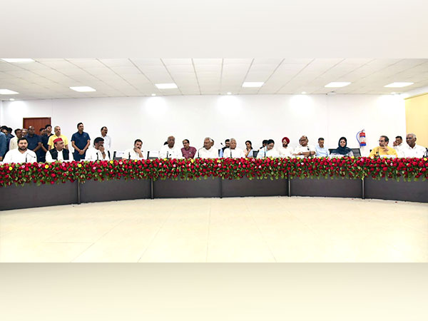 बेंगलुरु में विपक्षी दलों की बैठक आज, भाजपा के खिलाफ रणनीति बनाने के लिए 26 पार्टियां लेंगी हिस्सा, कई बड़े नेता होंगे शामिल