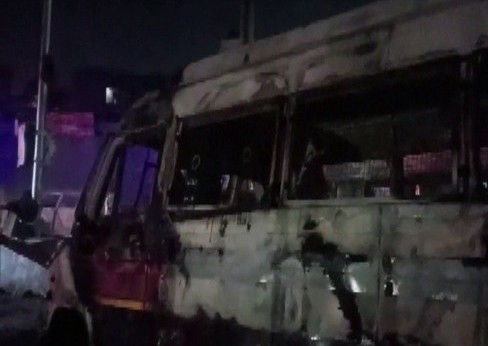 महाराष्ट्र : औरंगाबाद में दो गुटों में झड़प, भीड़ ने पुलिस पर किया हमला