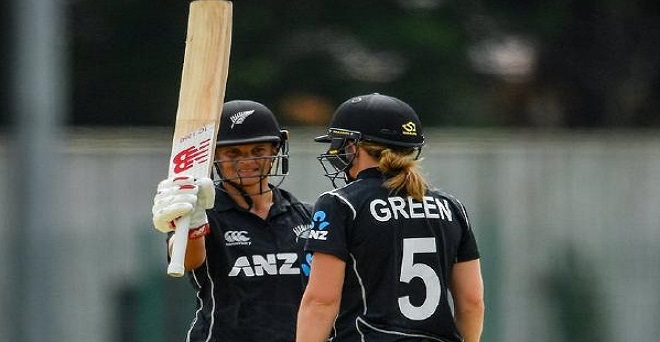 न्यूजीलैंड की महिला क्रिकेट टीम ने रचा इतिहास, बनाया वनडे का सबसे बड़ा स्कोर