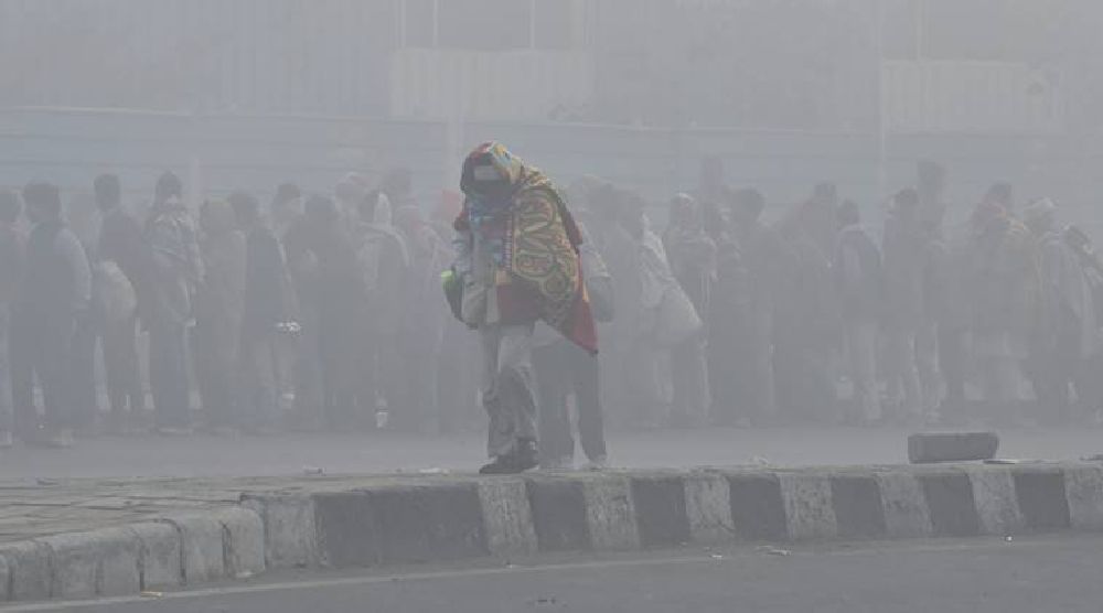 ठंड से ठिठुरी दिल्ली, 1901 के बाद दूसरी बार सबसे सर्द होने जा रही दिसंबर की सर्दी