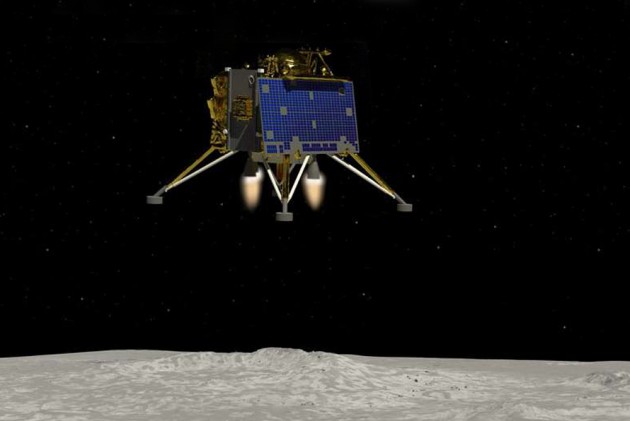 चंद्रयान-1 के डायरेक्टर ने बताई वजह, क्यों नहीं हो पा रहा लैंडर से ऑर्बिटर का संपर्क