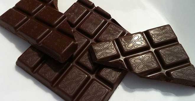बीजेपी राज में चॉकलेट भी केसरिया