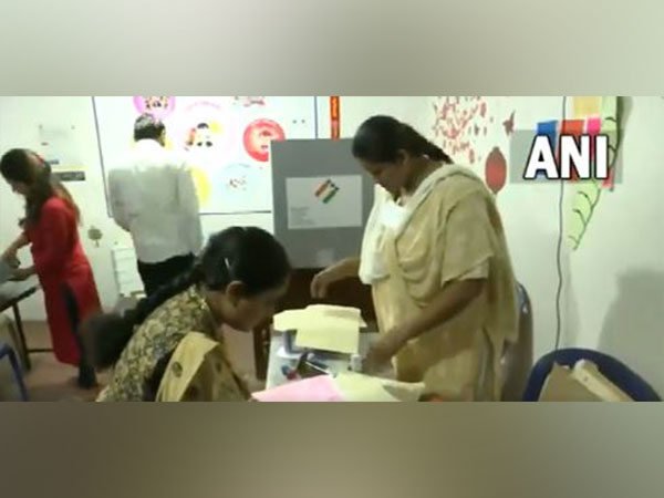 कर्नाटक की 224 सीटों पर मतदान संपन्न, शाम 5 बजे तक डाले गए 65.69% वोट, 13 मई को आएंगे नतीजे