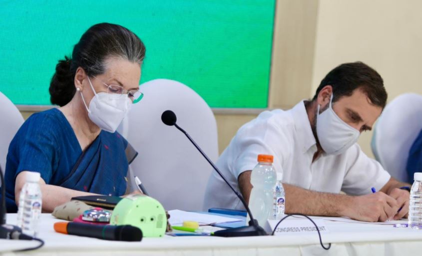 'किसी भी त्याग के लिए तैयार हूं' कांग्रेस कार्य समिति की बैठक के बाद बोलीं सोनिया गांधी