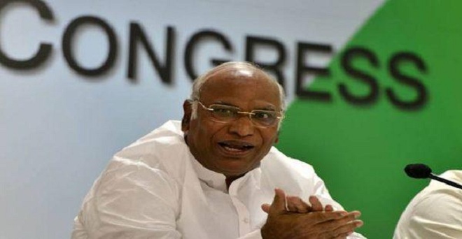कांग्रेस नेता मल्लिकार्जुन खड़गे का आरोप, केंद्र का प्रोत्साहन पैकेज किसानों के लिए कठोर आघात
