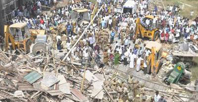 पुणे में निर्माणाधीन इमारत की स्‍लैब गिरी, 10 मजदूरों की मौत