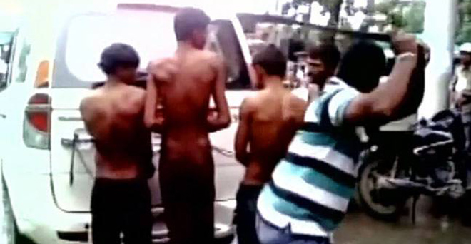गुजरात में गोहत्‍या पर दलितों की पिटाई का विरोध, सात युवकों ने पिया जहर