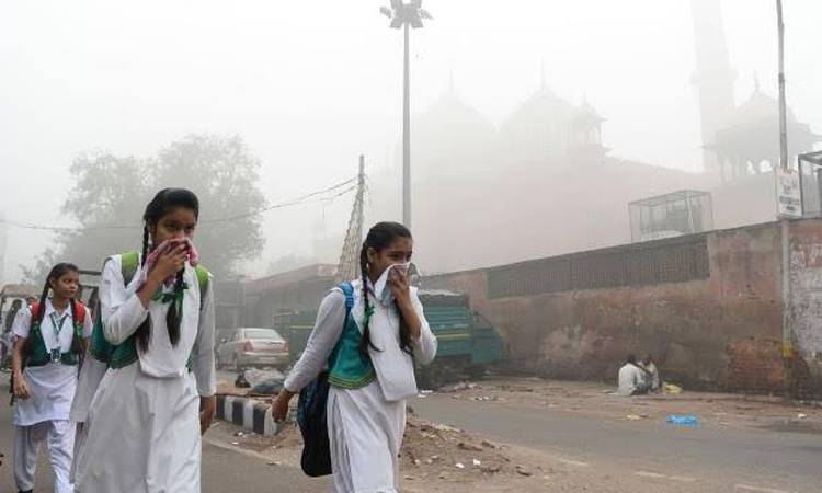 दिल्ली दुनिया का सबसे ज्यादा वायु प्रदूषित शहर बना, एयर क्वालिटी इंडेक्स 527 पर