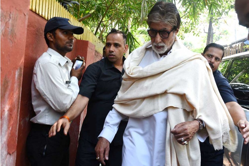 अमिताभ बच्चन का कोरोना रिपोर्ट आई नेगेटिव, पिछले दिनों जया को छोड़ पूरे परिवार हुए थे संक्रमित