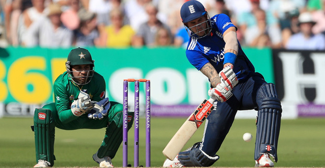वनडे क्रिकेट का सबसे बड़ा स्‍कोर इंग्‍लैंड के नाम, और भी बने कई रिकार्ड
