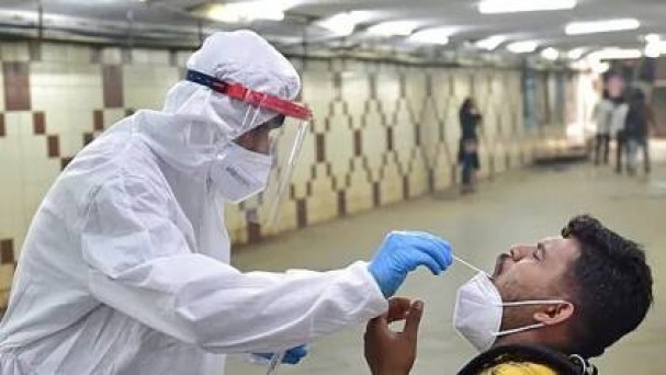 कोरोना वायरस: बीते दिन आए 67,084 नए मामले, 1,241 मरीजों ने तोड़ा दम
