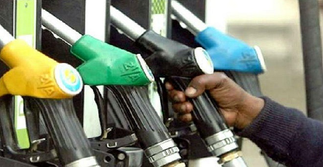 तेल की कीमतों में गिरावट जारी, दिल्ली में 80.85 रुपये हुए पेट्रोल के दाम