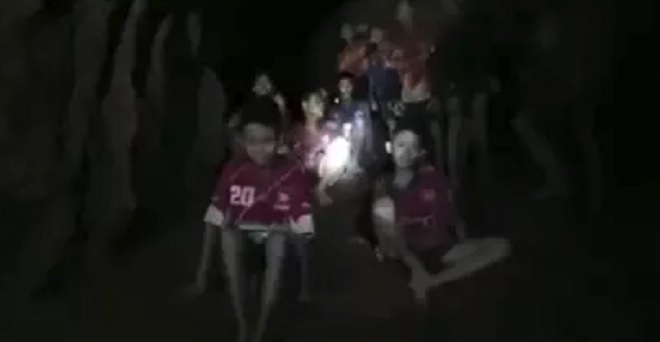 9 दिन बाद मिली गुफा में लापता थाईलैंड की फुटबॉल टीम, इस तरह रहे जिंदा