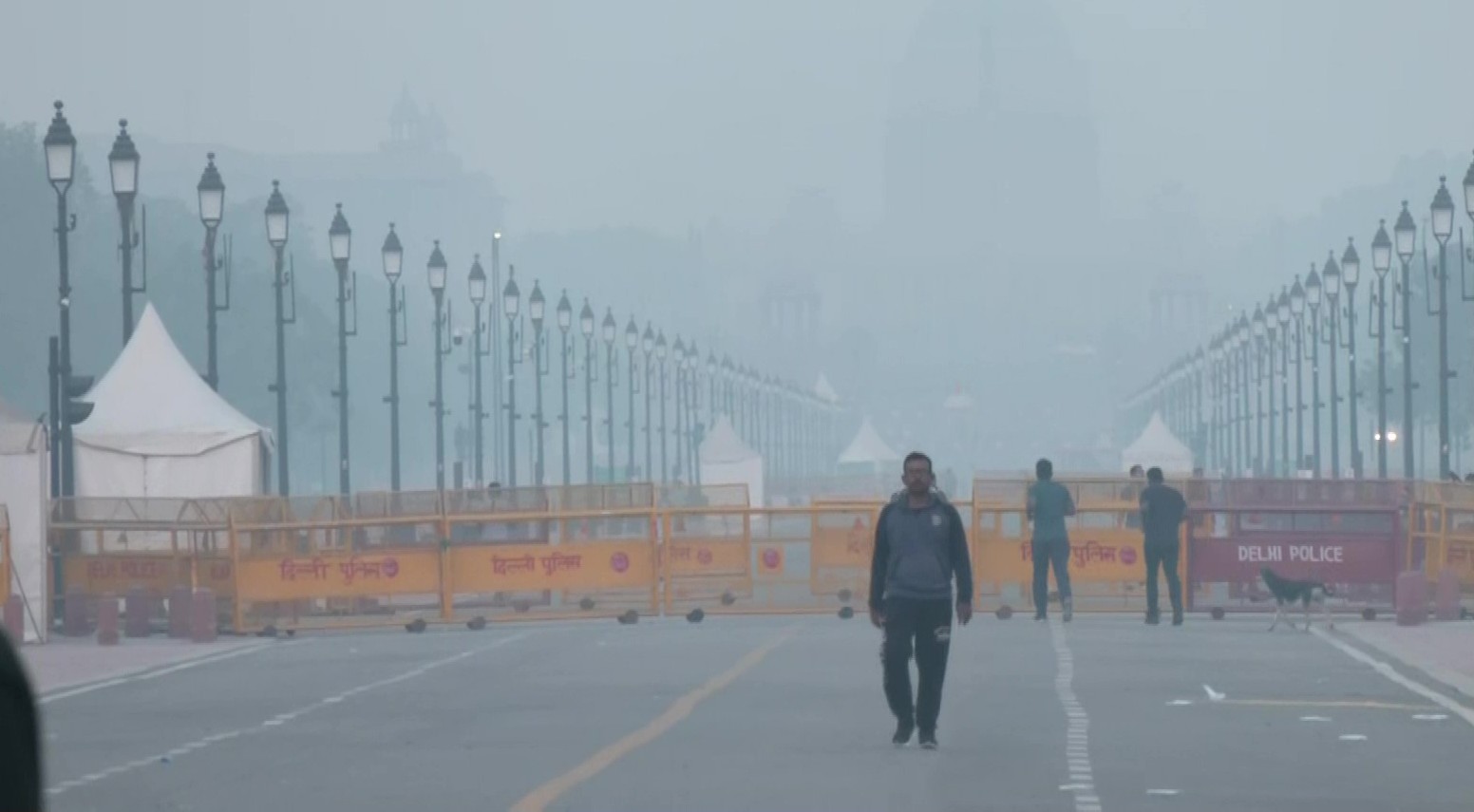 दिवाली के बाद सुबह दिल्ली की वायु गुणवत्ता 'बहुत खराब', लेकिन पिछले सालों की तुलना में बेहतर