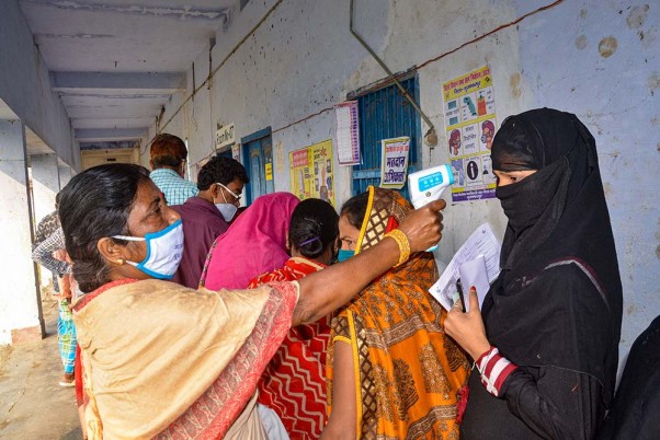 बिहार चुनाव: 59% महिलाओं ने की वोटिंग, नीतीश के लिए मेहरबानी या नाराजगी