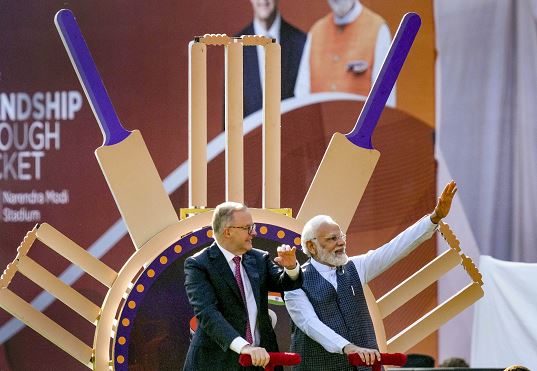 मोदी, अल्बानीज ने भारत-ऑस्ट्रेलिया टेस्ट मैच से पहले स्टेडियम का ‘लैप ऑप ऑनर’ लगाया