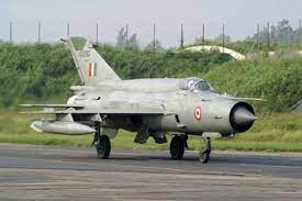 जैसलमेर में भारत-पाक सीमा के पास वायुसेना का MiG21 विमान दुर्घटनाग्रस्त;  प्रशिक्षण उड़ान के दौरान हुआ हादसा, दिए जांच के आदेश