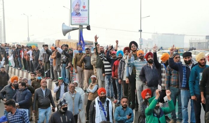 किसान आंदोलन: ट्रैक्टर रैली पर संशय बरकरार, रूट को लेकर अटका मामला
