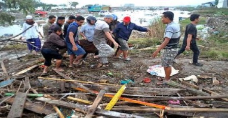 इंडोनेशिया में उच्च तीव्रता वाले भूकंप के बाद सुनामी से तबाही, 384 लोगों की मौत