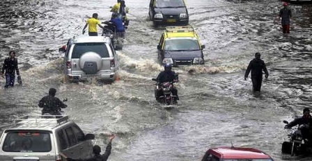 उत्तर प्रदेश में भारी बारिश ने मचाया कहर, दो दिन में 33 लोगों की मौत