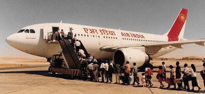 पायलट ने उड़ान भरने से किया इनकार, सड़क के रास्ते जयपुर से दिल्ली लाए गए पैसेंजर