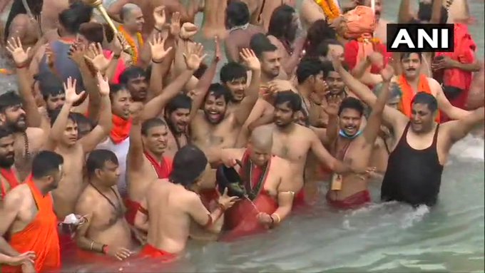 'गंगा मइया की कृपा से नहीं फैलेगा कोरोना'- उत्तराखंड कुंभ पर सीएम रावत बोले, 102 लोग निकल गए पॉजिटिव
