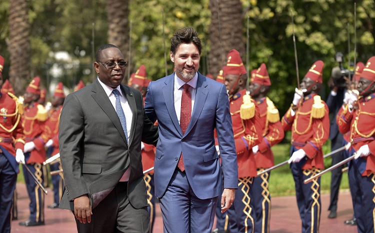सेनेगल के राष्ट्रपति पैलेस में सेनेगल के राष्ट्रपति मैकी सेल और कनाडा के प्रधानमंत्री जस्टिन ट्रूडो