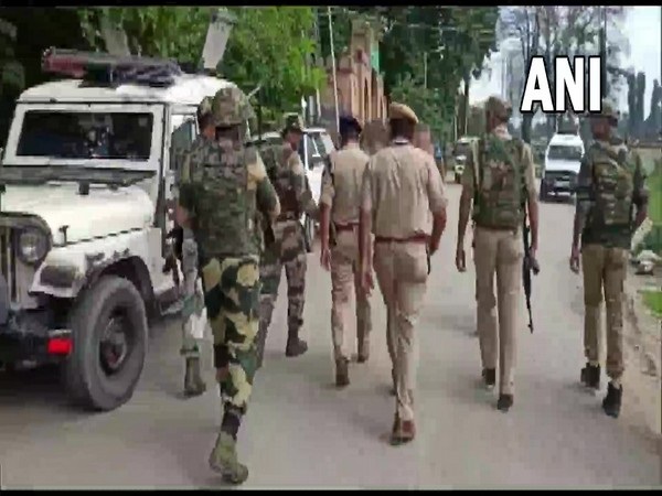 जम्मू-कश्मीर के बिजबेहरा में आतंकी हमला; सुरक्षाकर्मियों को बनाया निशाना, एक पुलिसकर्मी घायल