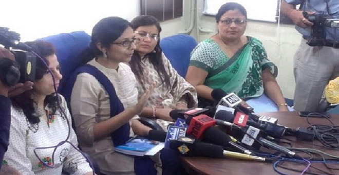 दिल्ली महिला आयोग के कार्यालय की एसीबी ने ली तलाशी, केजरीवाल हुए नाराज