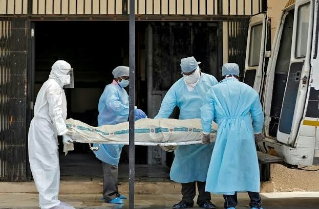 उत्तर प्रदेश के मुरादाबाद में वार्ड बॉय की मौत, एक दिन पहले लगवाया था कोरोना का टीका