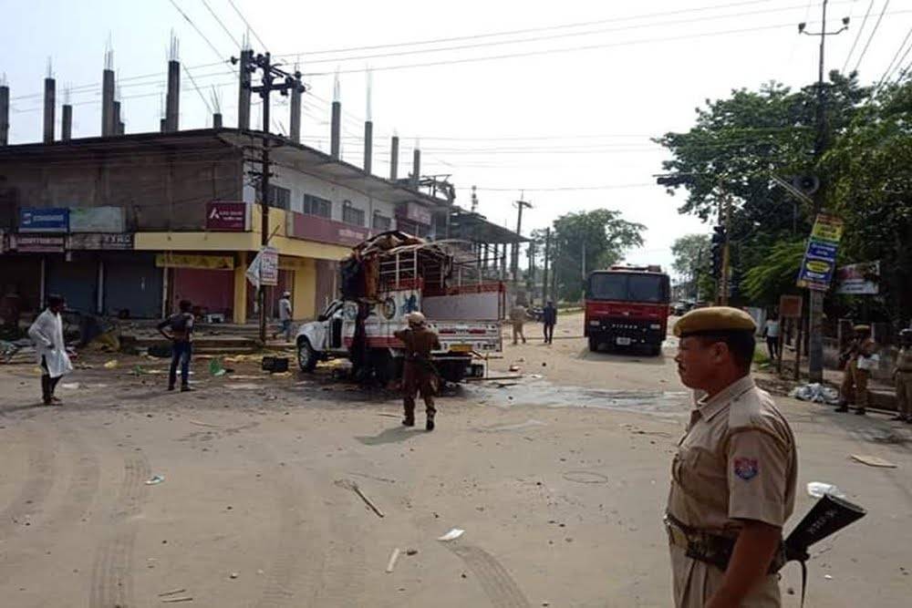 गुजरात के हिम्मतनगर में फिर भड़की सांप्रदायिक झड़प, पुलिस ने 4 लोगों को हिरासत में लिया