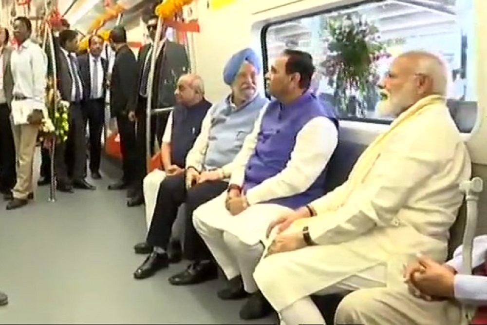 पीएम नरेंद्र मोदी ने किया अहमदाबाद मेट्रो का उद्घाटन, फेज-2 का भी शिलान्यास