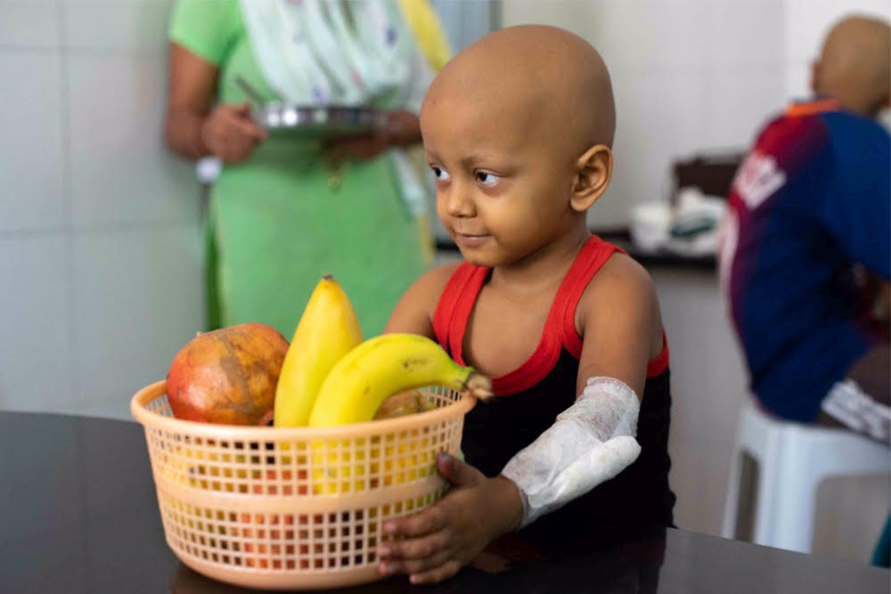 कैंसरग्रस्त बच्चों के लिए पोषण जीवन और मौत के बीच का एक दायरा