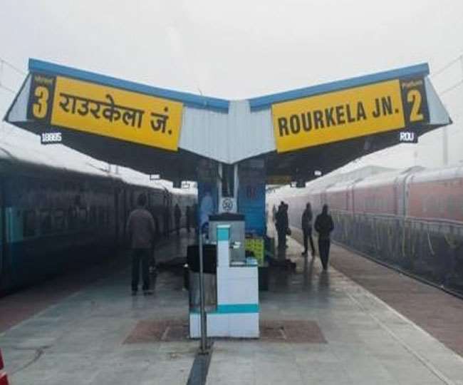 मुंबई से गोरखपुर जाने वाली श्रमिक ट्रेन पहुंची ओडिशा, रेलवे ने कहा- भारी ट्रैफिक से बदला रूट