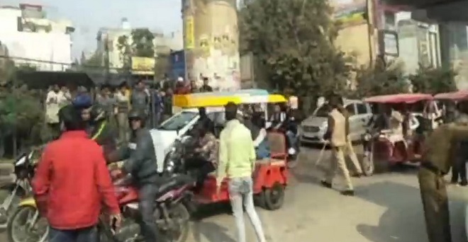 नई दिल्ली मुठभेड़: द्वारका मोड़ स्टेशन के पास दिनदहाड़े चली गोलियां, पकड़े गए 5 बदमाश