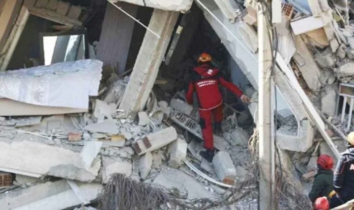तुर्की में भूकंप में मरने वालों की संख्या 102 पहुंची, 1000 से अधिक घायल