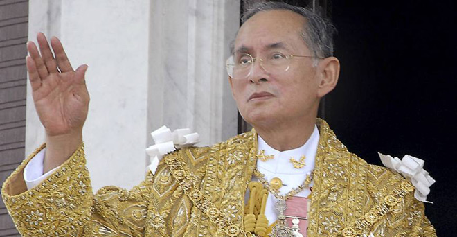 दुनिया में सबसे लंबे समय तक राज करने वाले थाईलैंड के राजा का निधन