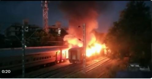 तमिलनाडु:ट्रेन के खड़े डिब्बे में आग से 10 लोगों की मौत; अधिकारियों ने गैस सिलेंडर को हादसे की वजह बताया