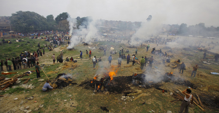 533 भूकंप पीड़ितों का पशुपतिनाथ के घाट पर अंतिम संस्कार