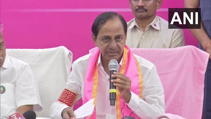 तेलंगाना के सीएम KCR को अस्पताल में कराया गया भर्ती,  जांच के बाद पहुंचे अपने आवास