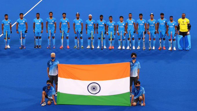 टोक्यो ओलंपिक: हॉकी में भारत का कमाल, कांस्य पर कब्जा, लोगों ने कहा- चक दे इंडिया