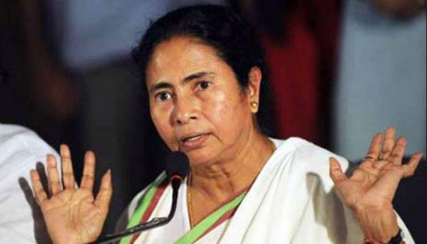 गणतंत्र दिवस की परेड से झांकी हटाना पश्चिम बंगाल का अपमान: ममता बनर्जी