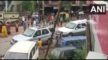 पटनाः सीएम नीतीश कुमार के काफिले पर पथराव,  कुछ गाड़ियों के शीशे टूटे