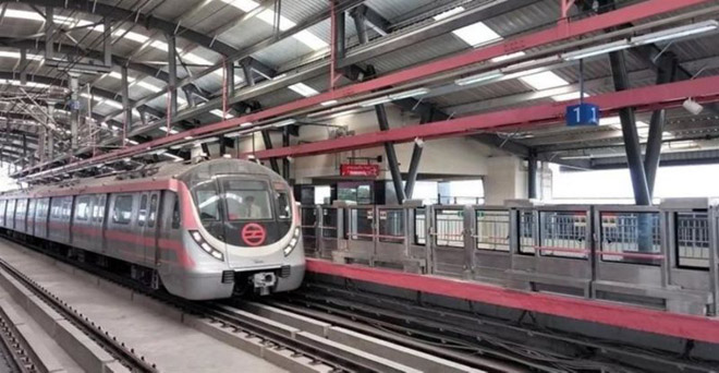 जानलेवा होते वायु प्रदूषण के बीच दिल्ली मेट्रो ने उतारी 21 नई ट्रेनें