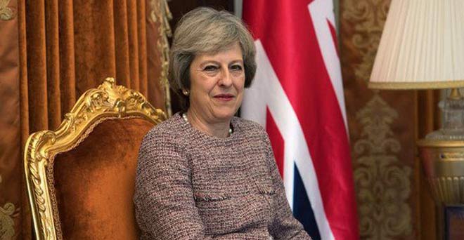 ब्रिटिश PM थेरेसा मे की हत्या की साजिश नाकाम, 2 संदिग्ध गिरफ्तार
