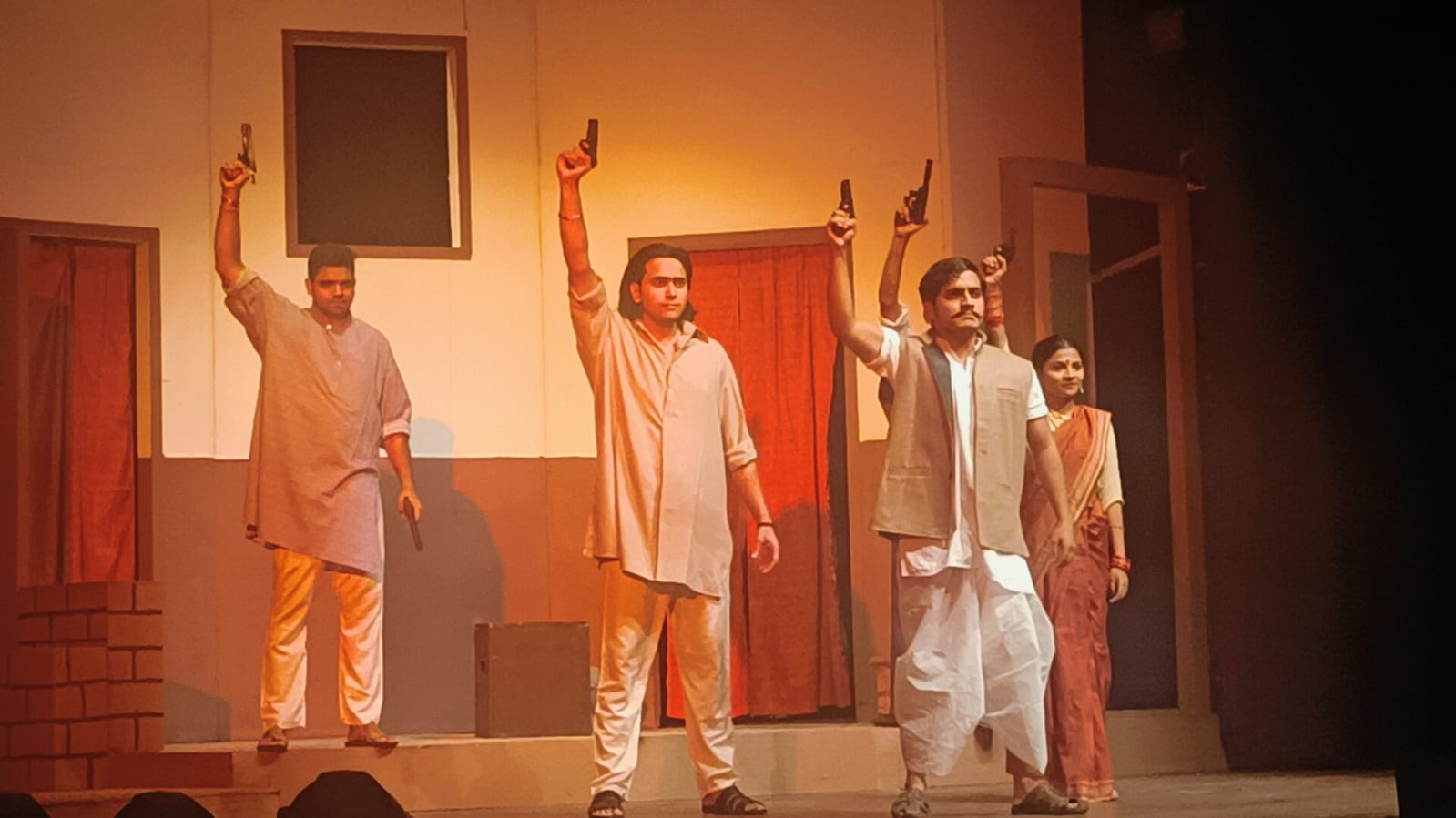 गुमनाम क्रांतिकारियों को प्रकाश में लाने की मुहिम में 'दुर्गा भाभी' नाटक बना 'मील का पत्थर'