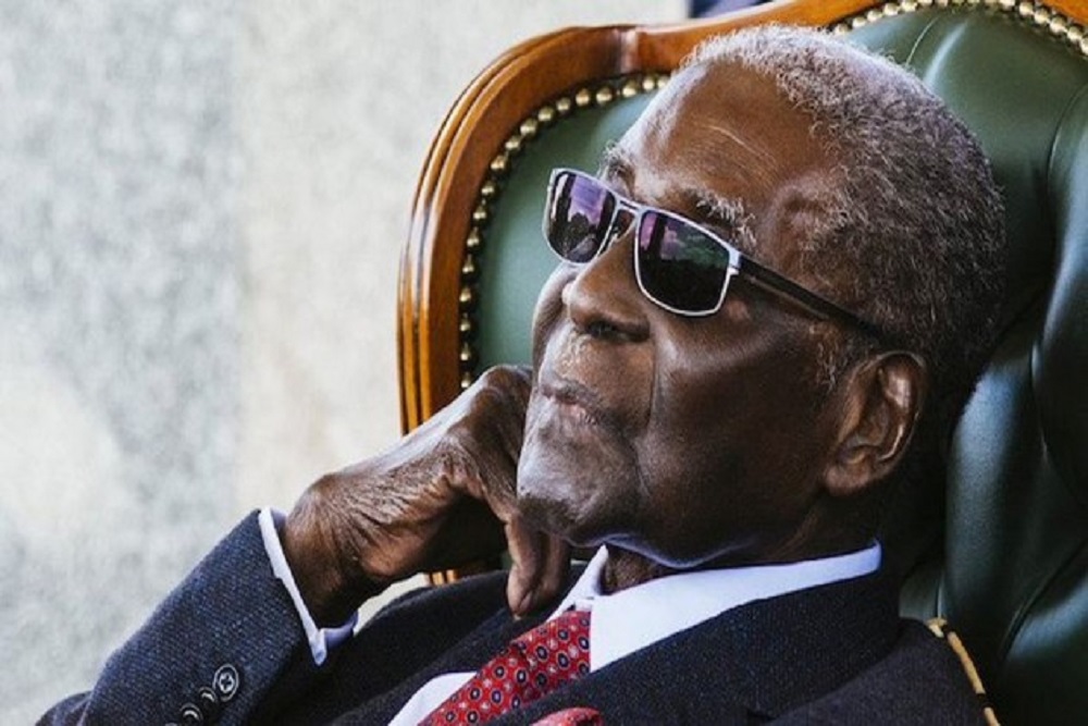 जिम्‍बाब्‍वे के पूर्व राष्‍ट्रपति रॉबर्ट मुगाबे का निधन, विवादों में घिरा रहा कार्यकाल